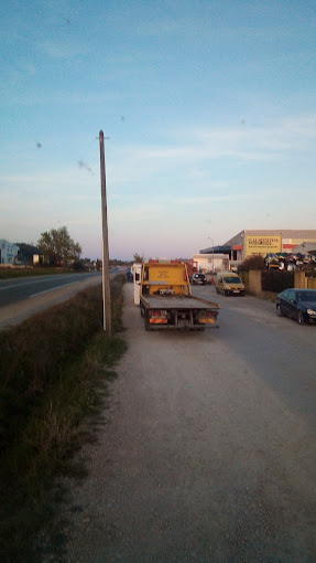 Aperçu des activités de la casse automobile LE NETTOYEUR située à PIGNANS (83790)